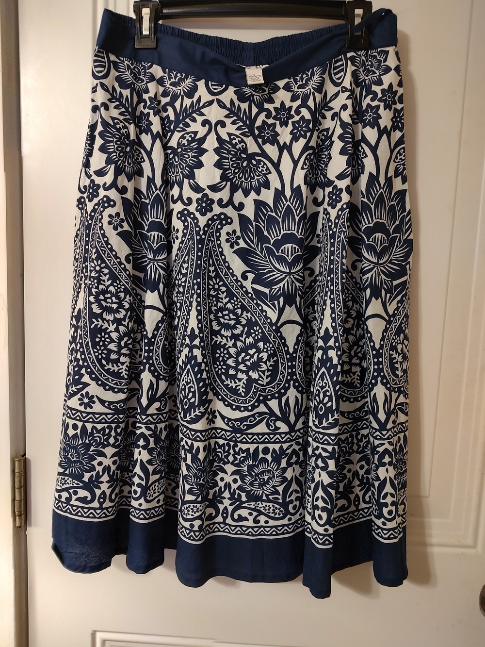 Women’s Navy and White Floral Midi Skirt